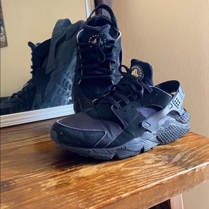 Air Huarache by Nike